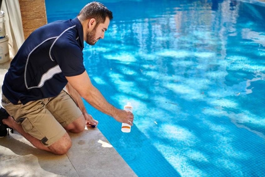 Tratar água de piscina