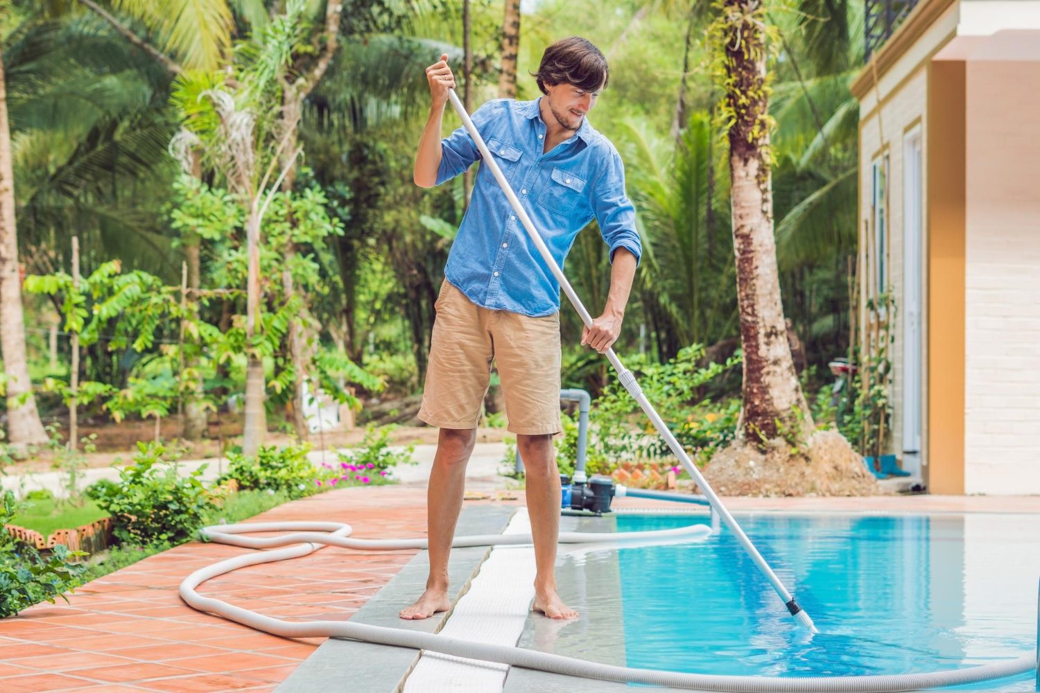 Limpeza de piscinas residenciais