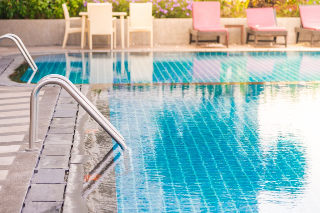 skimmer em piscina