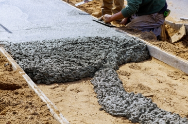Concreto Usinado: A Base Inteligente para Piscinas, Obras Residenciais e Projetos de Alto Desempenho